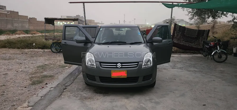 Suzuki Swift 2011 for Sale in Karachi Suzuki Swift 2011 for Sale in Karachi Image-2