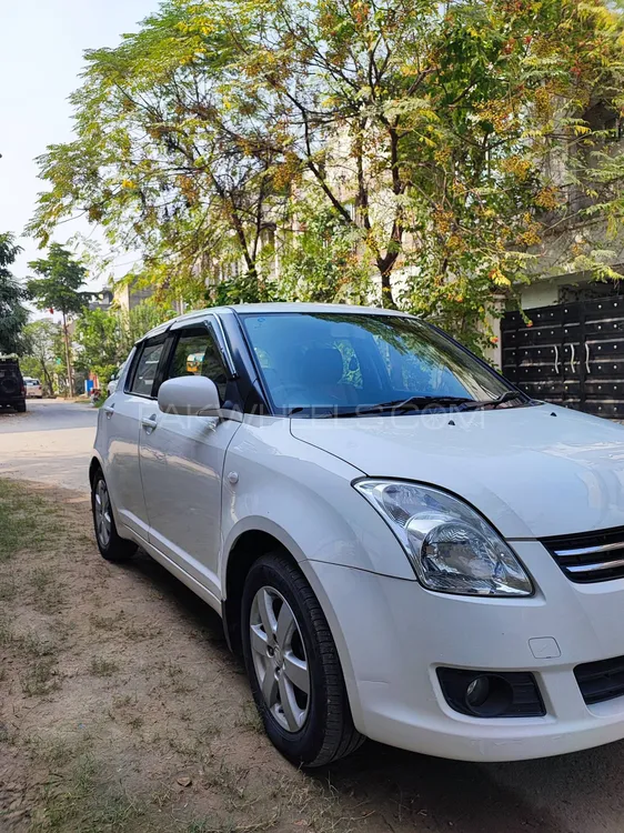Suzuki Swift 2015 for Sale in Lahore Suzuki Swift 2015 for Sale in Lahore Image-4