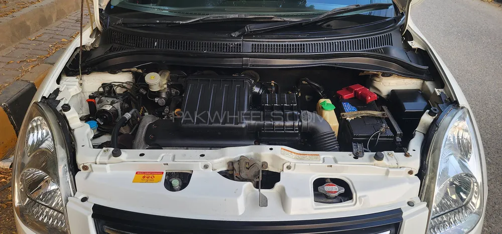 Suzuki Swift 2015 for Sale in Karachi Suzuki Swift 2015 for Sale in Karachi Image-14