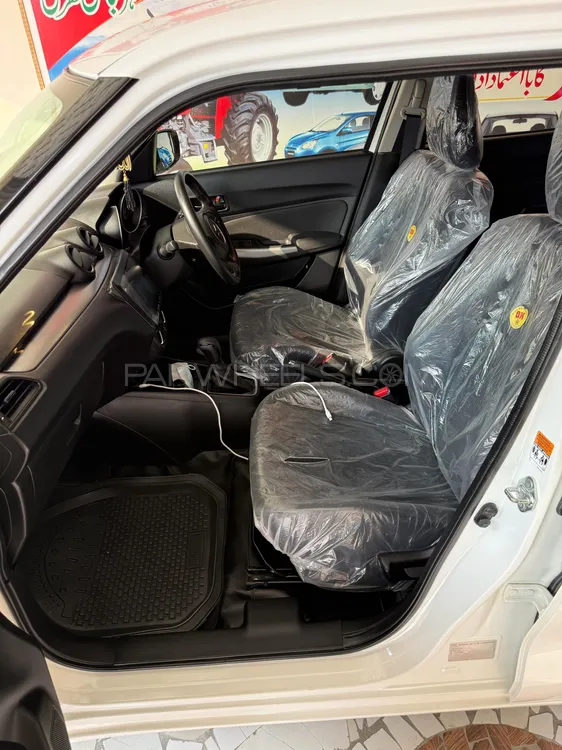 Suzuki Swift 2024 for Sale in Lahore Suzuki Swift 2024 for Sale in Lahore Image-8