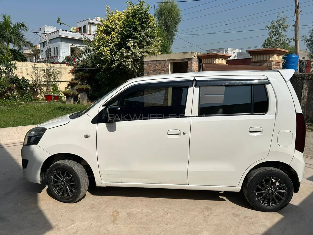 Suzuki Wagon R 2018 for Sale in Sialkot Suzuki Wagon R 2018 for Sale in Sialkot Image-4