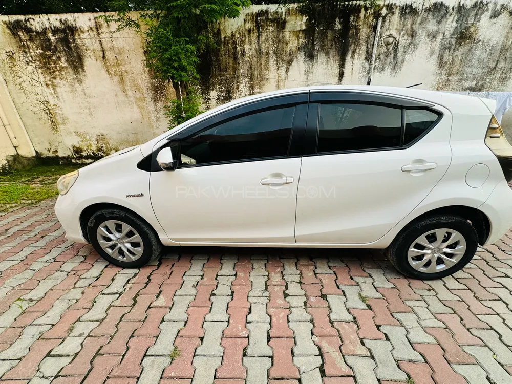 Toyota Aqua 2012 for Sale in Swabi Toyota Aqua 2012 for Sale in Swabi Image-3