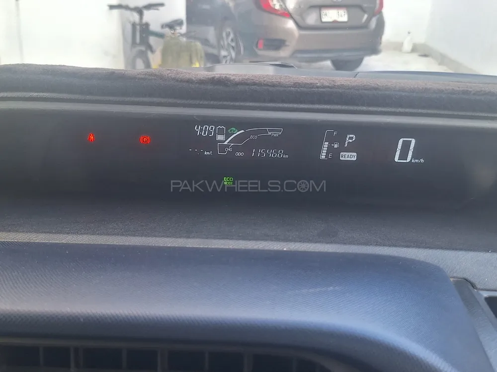 Toyota Aqua 2017 for Sale in Rawalpindi Toyota Aqua 2017 for Sale in Rawalpindi Image-8