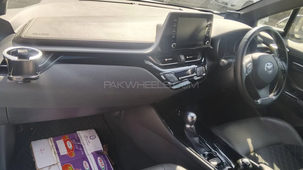Toyota C-HR 2019 for Sale in Peshawar Toyota C-HR 2019 for Sale in Peshawar Image-6