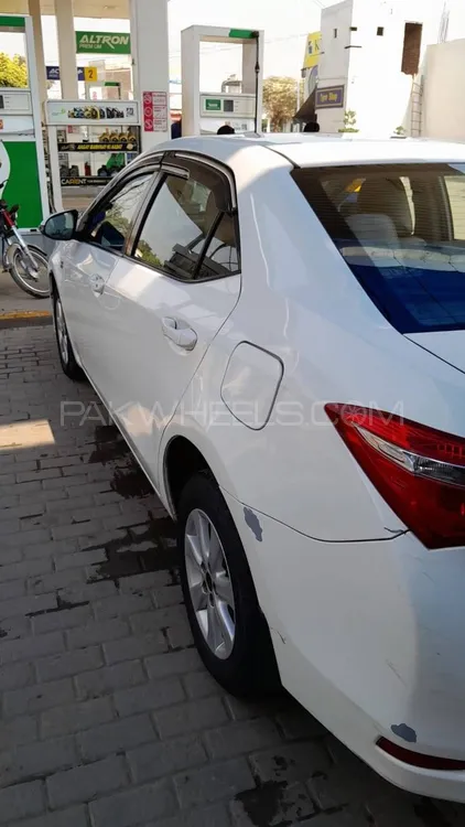 ٹویوٹا کرولا 2015 for Sale in لاہور ٹویوٹا کرولا 2015 for Sale in لاہور Image-5