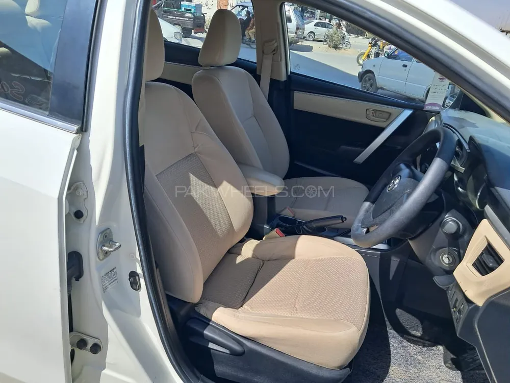 Toyota Corolla 2015 for Sale in Quetta Toyota Corolla 2015 for Sale in Quetta Image-5