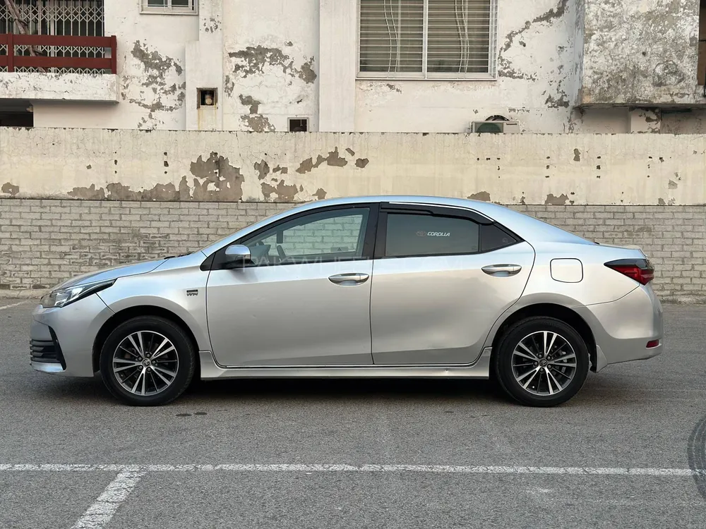 Toyota Corolla 2017 for Sale in Lahore Toyota Corolla 2017 for Sale in Lahore Image-5