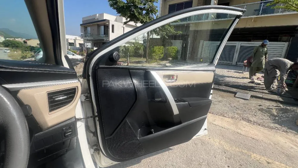 Toyota Corolla 2015 for Sale in Islamabad Toyota Corolla 2015 for Sale in Islamabad Image-4