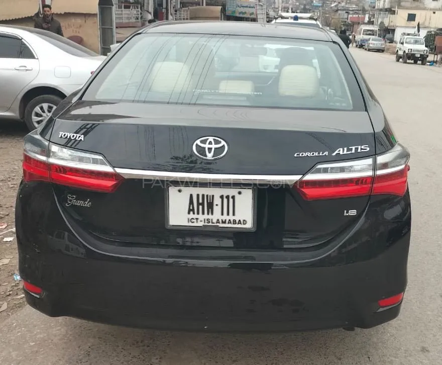 Toyota Corolla 2018 for Sale in Rawalakot Toyota Corolla 2018 for Sale in Rawalakot Image-3