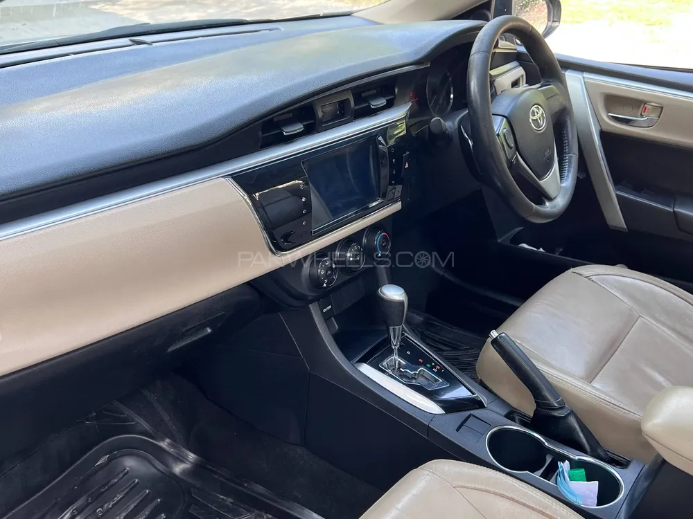 Toyota Corolla 2014 for Sale in Lahore Toyota Corolla 2014 for Sale in Lahore Image-12