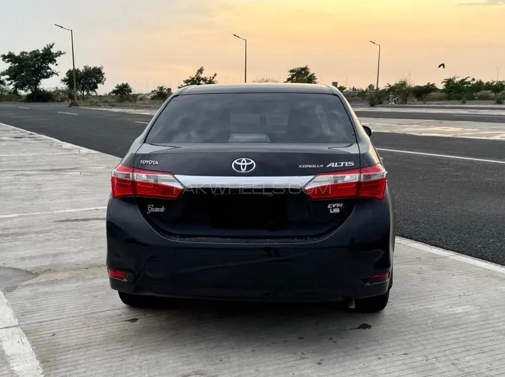 Toyota Corolla 2015 for Sale in Lahore Toyota Corolla 2015 for Sale in Lahore Image-4