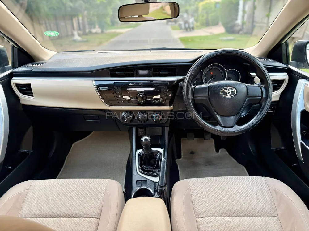 Toyota Corolla 2016 for Sale in Lahore Toyota Corolla 2016 for Sale in Lahore Image-10