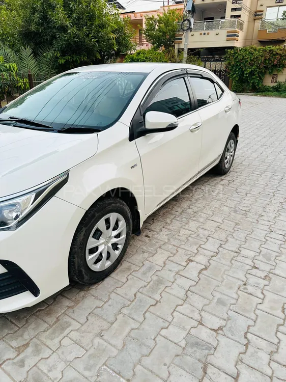 Toyota Corolla 2017 for Sale in Multan Toyota Corolla 2017 for Sale in Multan Image-3
