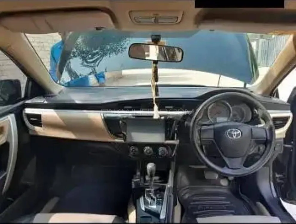Toyota Corolla 2014 for Sale in Lahore Toyota Corolla 2014 for Sale in Lahore Image-5