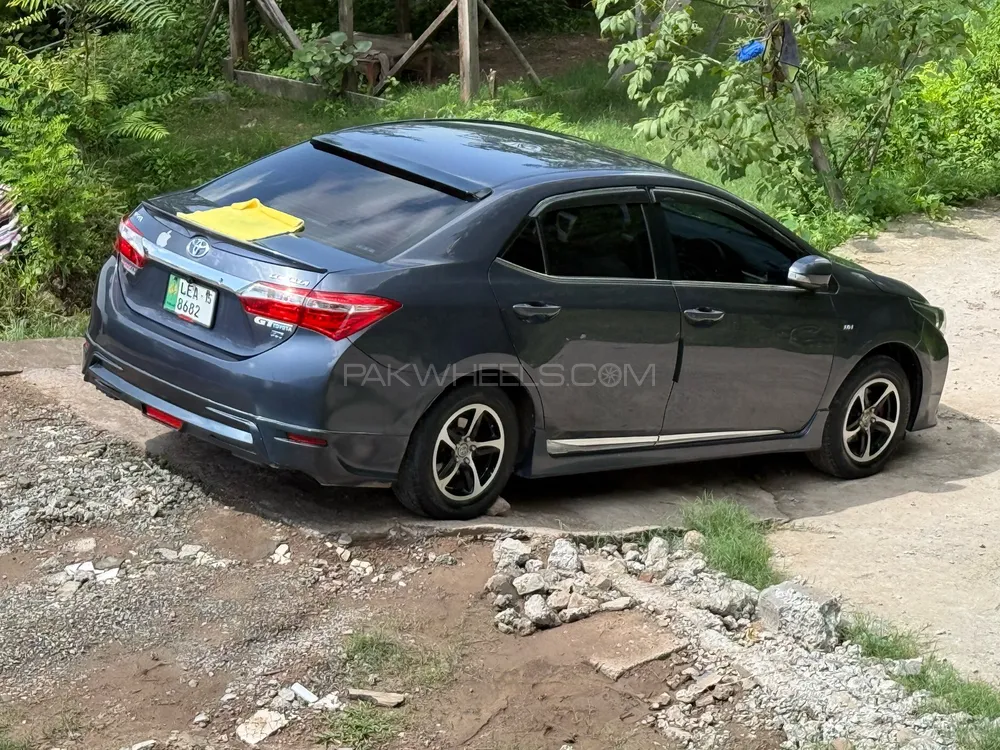 Toyota Corolla 2015 for Sale in Kashmir Image-1