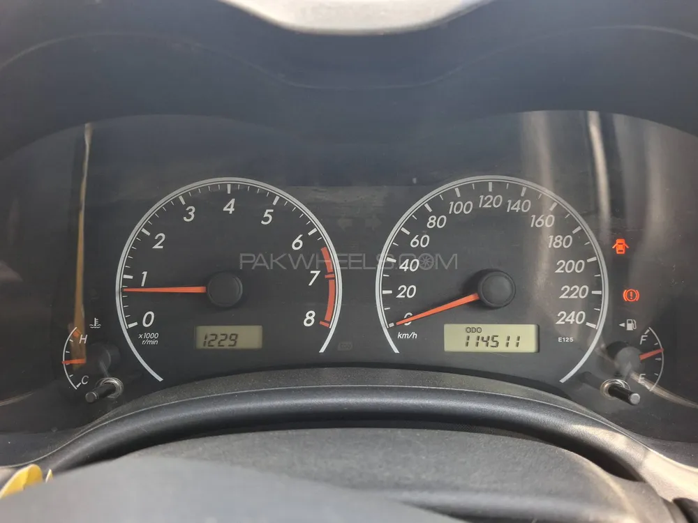 Toyota Corolla 2014 for Sale in Karachi Toyota Corolla 2014 for Sale in Karachi Image-4