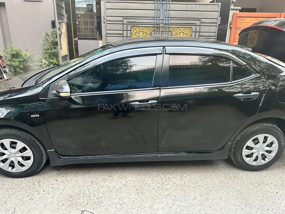 Toyota Corolla 2017 for Sale in Lahore Toyota Corolla 2017 for Sale in Lahore Image-18