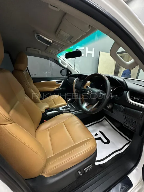 Toyota Fortuner 2017 for Sale in Karachi Toyota Fortuner 2017 for Sale in Karachi Image-8