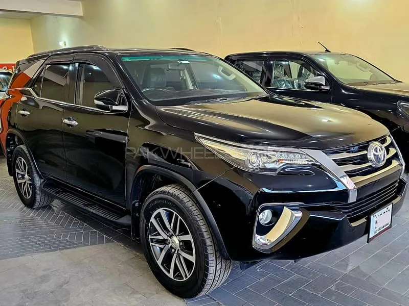 Toyota Fortuner 2018 for Sale in Sialkot Toyota Fortuner 2018 for Sale in Sialkot Image-1