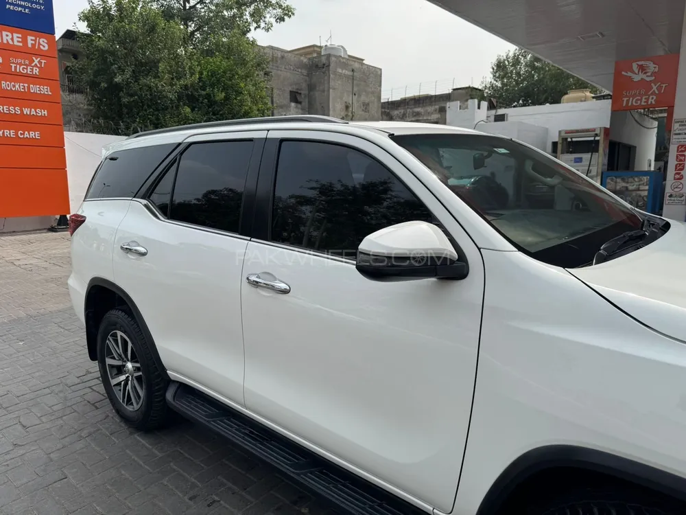 Toyota Fortuner 2019 for Sale in Lahore Toyota Fortuner 2019 for Sale in Lahore Image-8