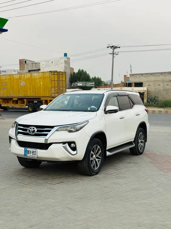 Toyota Fortuner 2018 for Sale in Multan Toyota Fortuner 2018 for Sale in Multan Image-4