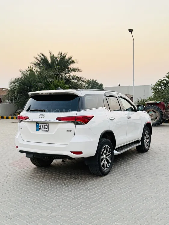 Toyota Fortuner 2018 for Sale in Multan Toyota Fortuner 2018 for Sale in Multan Image-7