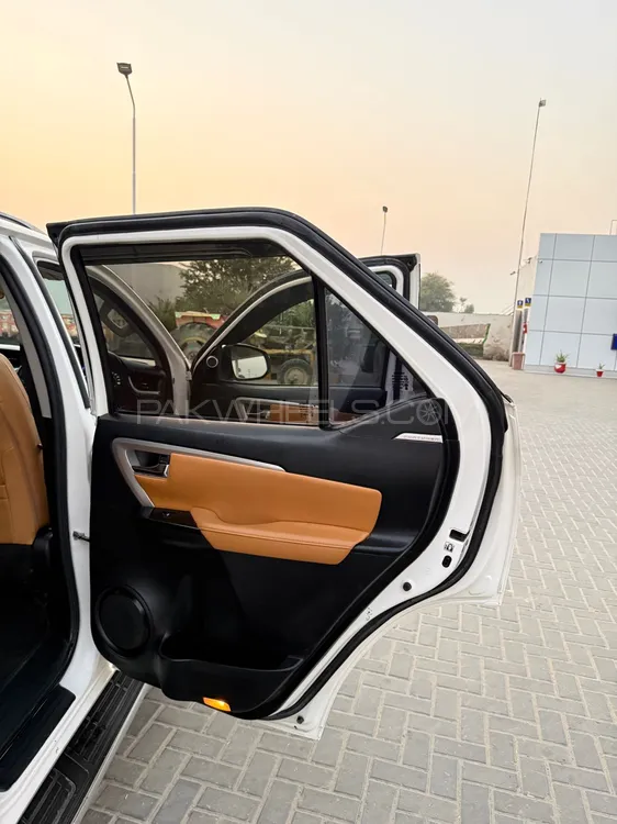 Toyota Fortuner 2018 for Sale in Multan Toyota Fortuner 2018 for Sale in Multan Image-17