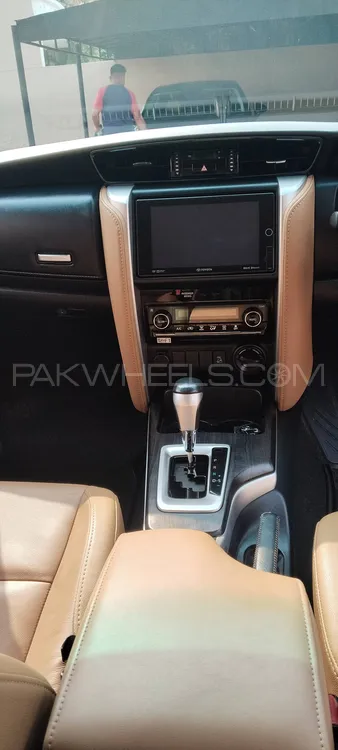 Toyota Fortuner 2018 for Sale in Faisalabad Toyota Fortuner 2018 for Sale in Faisalabad Image-10