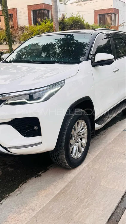 Toyota Fortuner 2022 for Sale in Lahore Toyota Fortuner 2022 for Sale in Lahore Image-9
