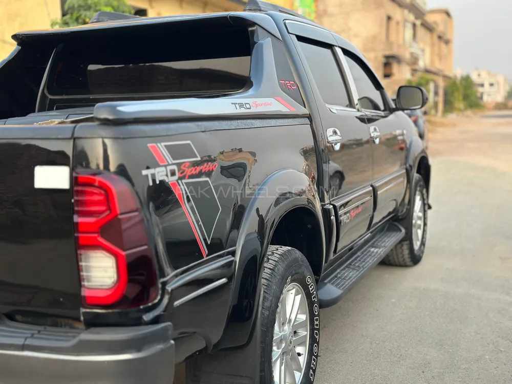 Toyota Hilux 2007 for Sale in Lahore Toyota Hilux 2007 for Sale in Lahore Image-7
