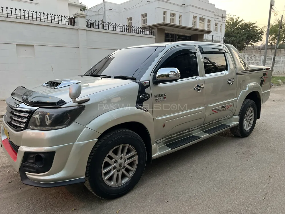 Toyota Hilux 2012 for Sale in Karachi Image-1