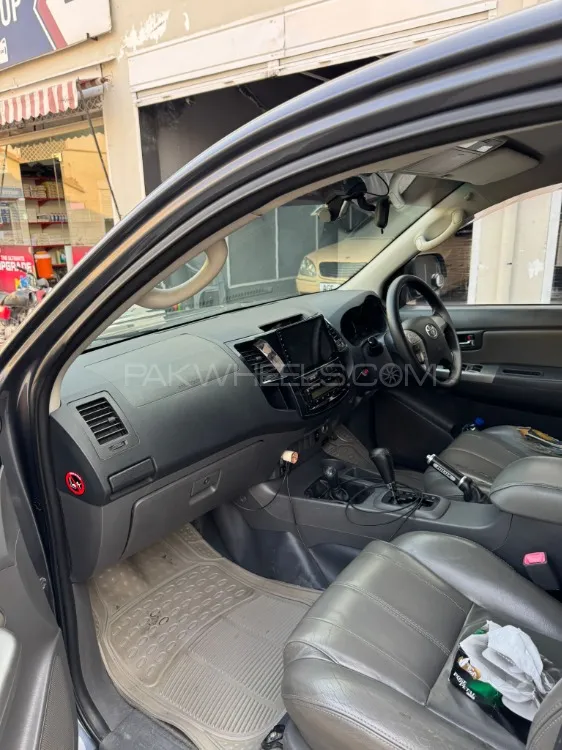 Toyota Hilux 2012 for Sale in Lala musa Toyota Hilux 2012 for Sale in Lala musa Image-6