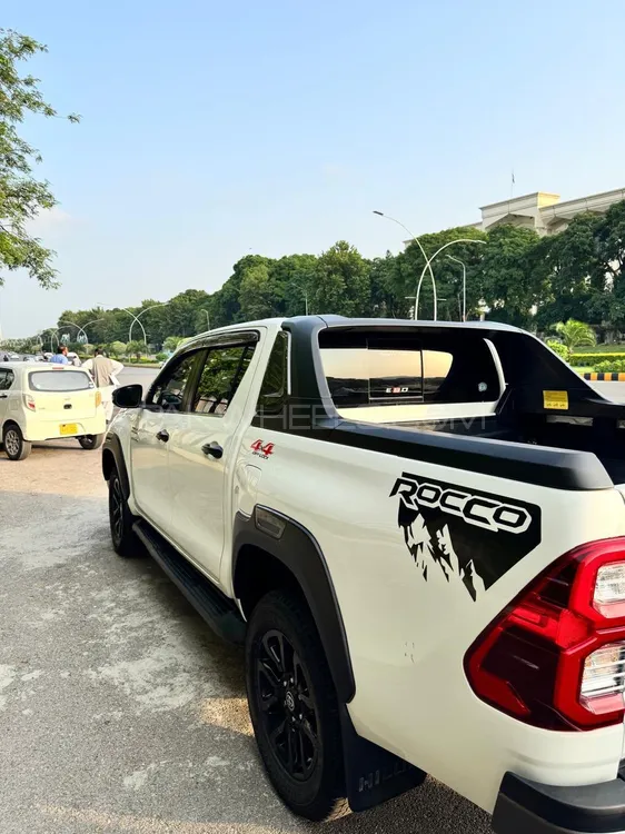 Toyota Hilux 2022 for Sale in Lahore Toyota Hilux 2022 for Sale in Lahore Image-5