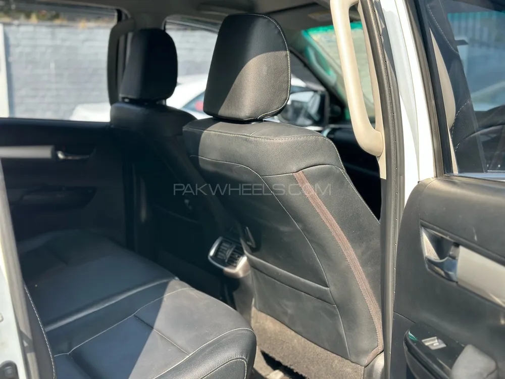 Toyota Hilux 2022 for Sale in Islamabad Toyota Hilux 2022 for Sale in Islamabad Image-8