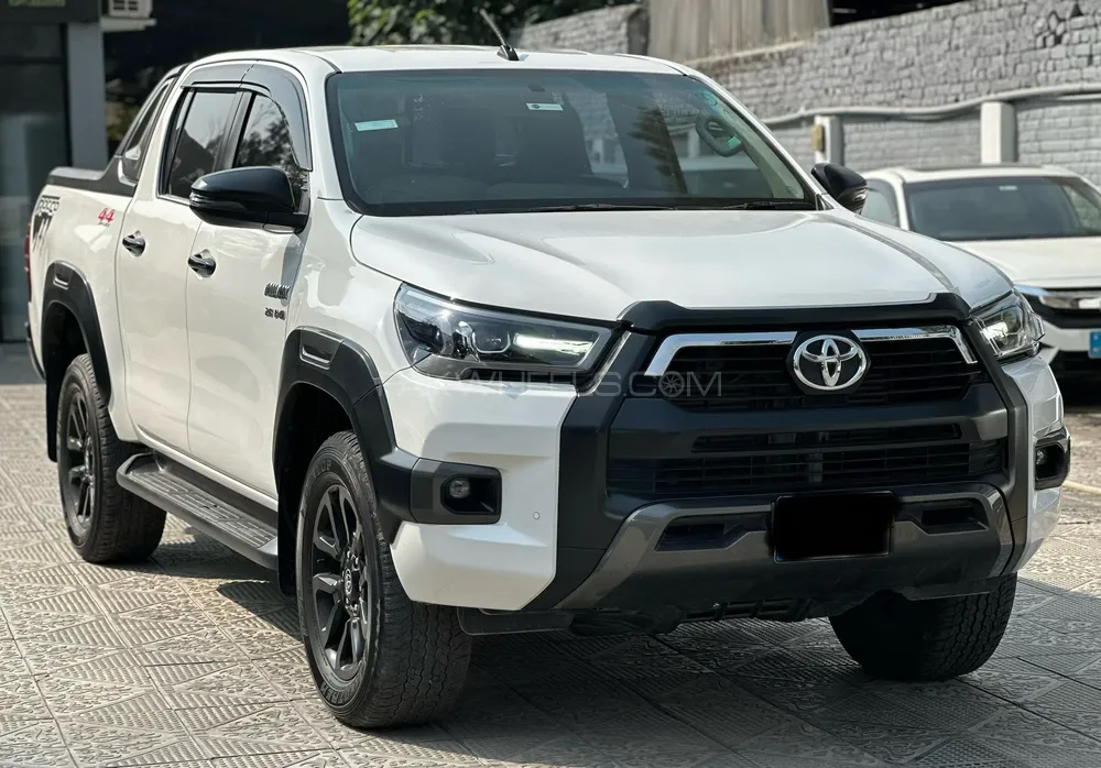 Toyota Hilux 2022 for Sale in Islamabad Toyota Hilux 2022 for Sale in Islamabad Image-3
