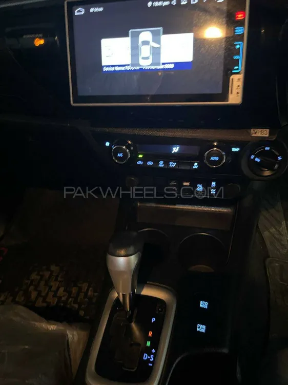 Toyota Hilux 2021 for Sale in Karachi Toyota Hilux 2021 for Sale in Karachi Image-12