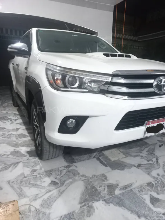 Toyota Hilux 2017 for Sale in Kamra Toyota Hilux 2017 for Sale in Kamra Image-1