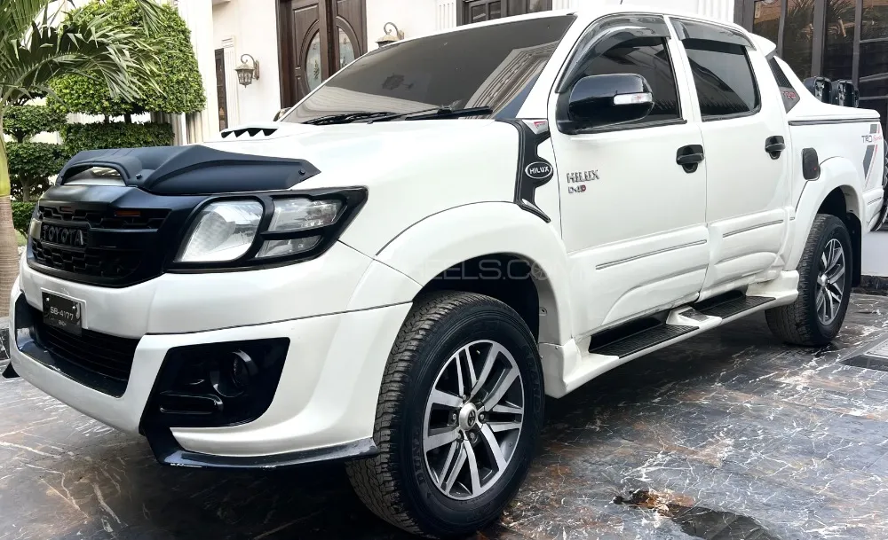 Toyota Hilux 2013 for Sale in Karachi Toyota Hilux 2013 for Sale in Karachi Image-14