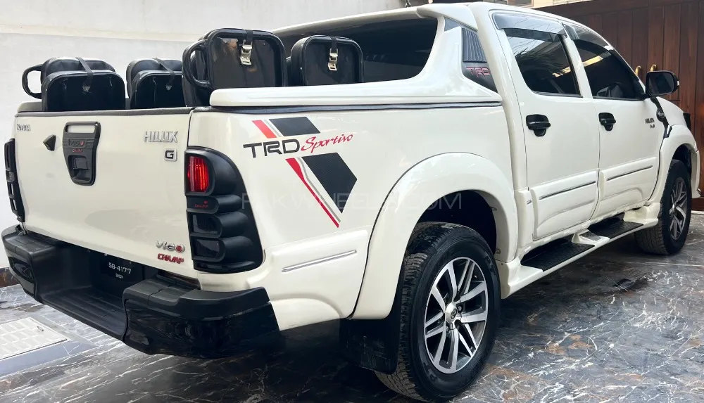 Toyota Hilux 2013 for Sale in Karachi Toyota Hilux 2013 for Sale in Karachi Image-23