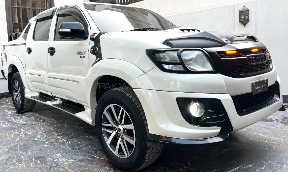 Toyota Hilux 2013 for Sale in Karachi Toyota Hilux 2013 for Sale in Karachi Image-22