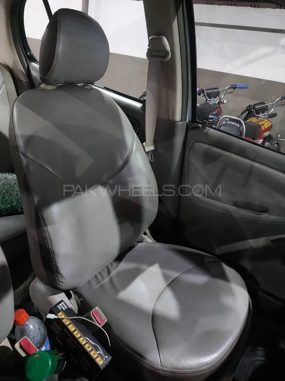 Toyota Platz 2004 for Sale in Lahore Toyota Platz 2004 for Sale in Lahore Image-11
