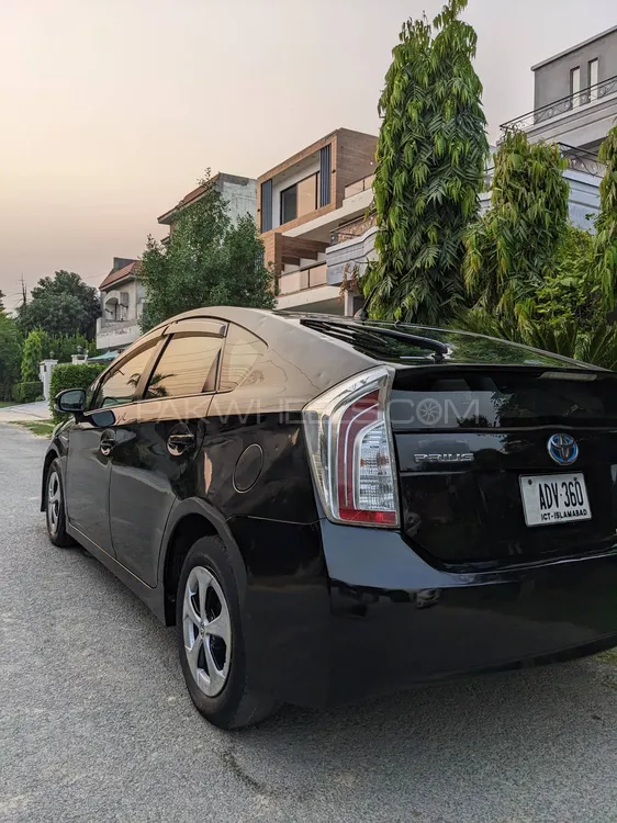 Toyota Prius 2013 for Sale in Lahore Toyota Prius 2013 for Sale in Lahore Image-5