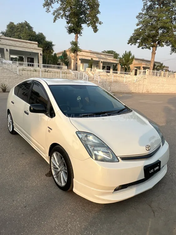 Toyota Prius 2007 for Sale in Kohat Image-1