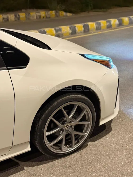 ٹویوٹا پریوس 2021 for Sale in اسلام آباد ٹویوٹا پریوس 2021 for Sale in اسلام آباد Image-3