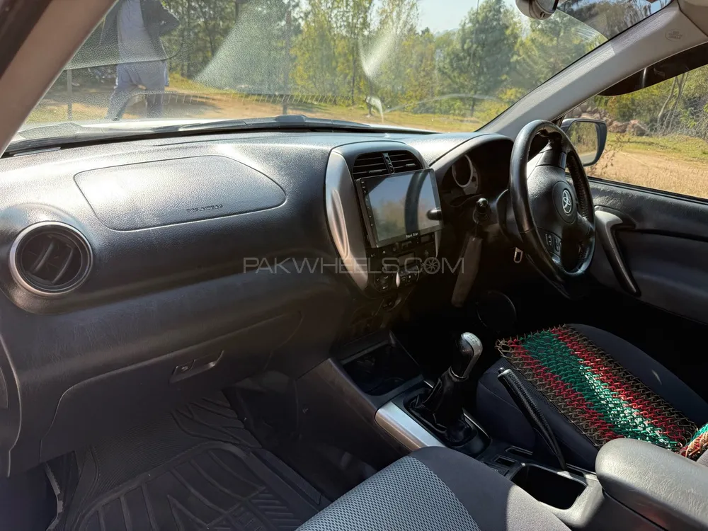 Toyota Rav4 2005 for Sale in Rawalakot Toyota Rav4 2005 for Sale in Rawalakot Image-13