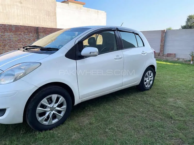 Toyota Vitz 2009 for Sale in Lahore Toyota Vitz 2009 for Sale in Lahore Image-3