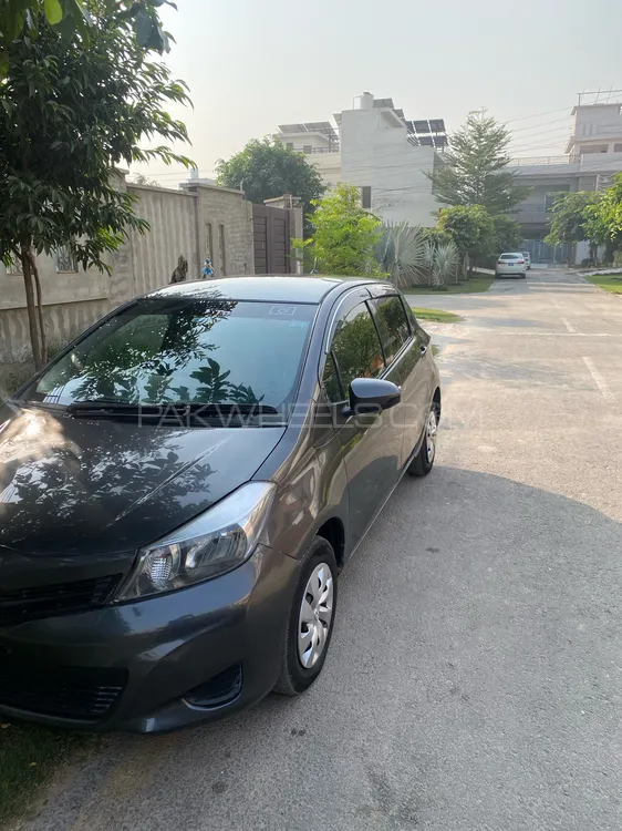 Toyota Vitz 2013 for Sale in Multan Toyota Vitz 2013 for Sale in Multan Image-2