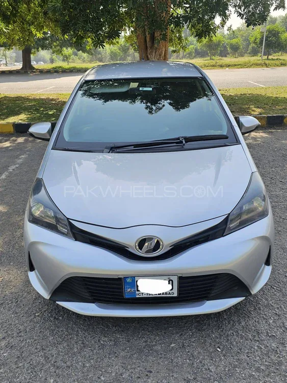 Toyota Vitz 2015 for Sale in Islamabad Toyota Vitz 2015 for Sale in Islamabad Image-1