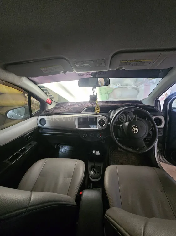 Toyota Vitz 2015 for Sale in Multan Toyota Vitz 2015 for Sale in Multan Image-7