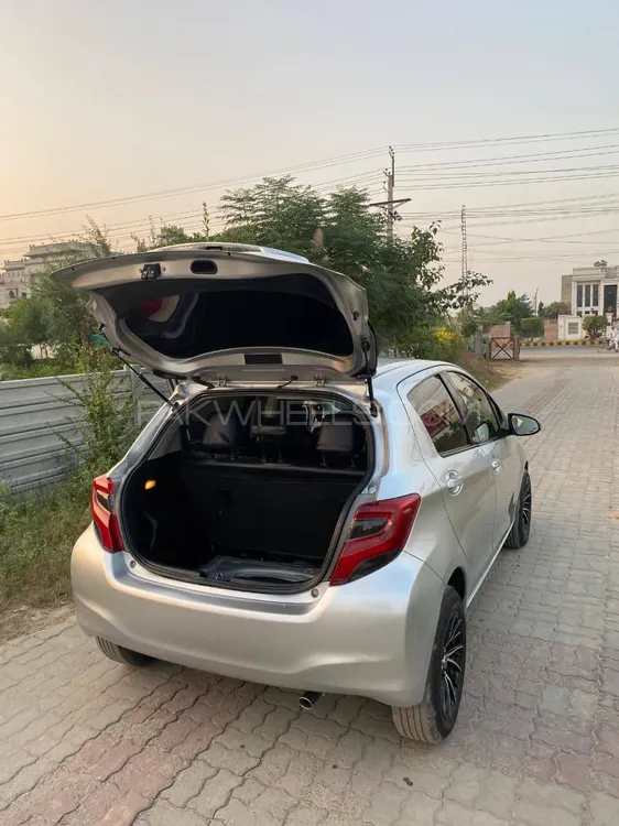 Toyota Vitz 2015 for Sale in Sialkot Toyota Vitz 2015 for Sale in Sialkot Image-8